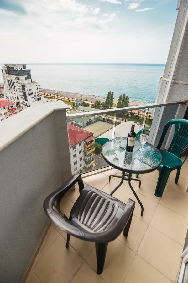 Апартаменты Sea Towers Lux 17-05 Батуми Экстерьер фото